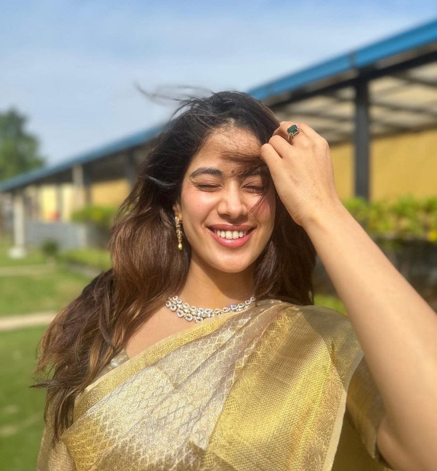 Janhvi Kapoor–Inspired Golden Soft Tissue Saree with Silver Zari
